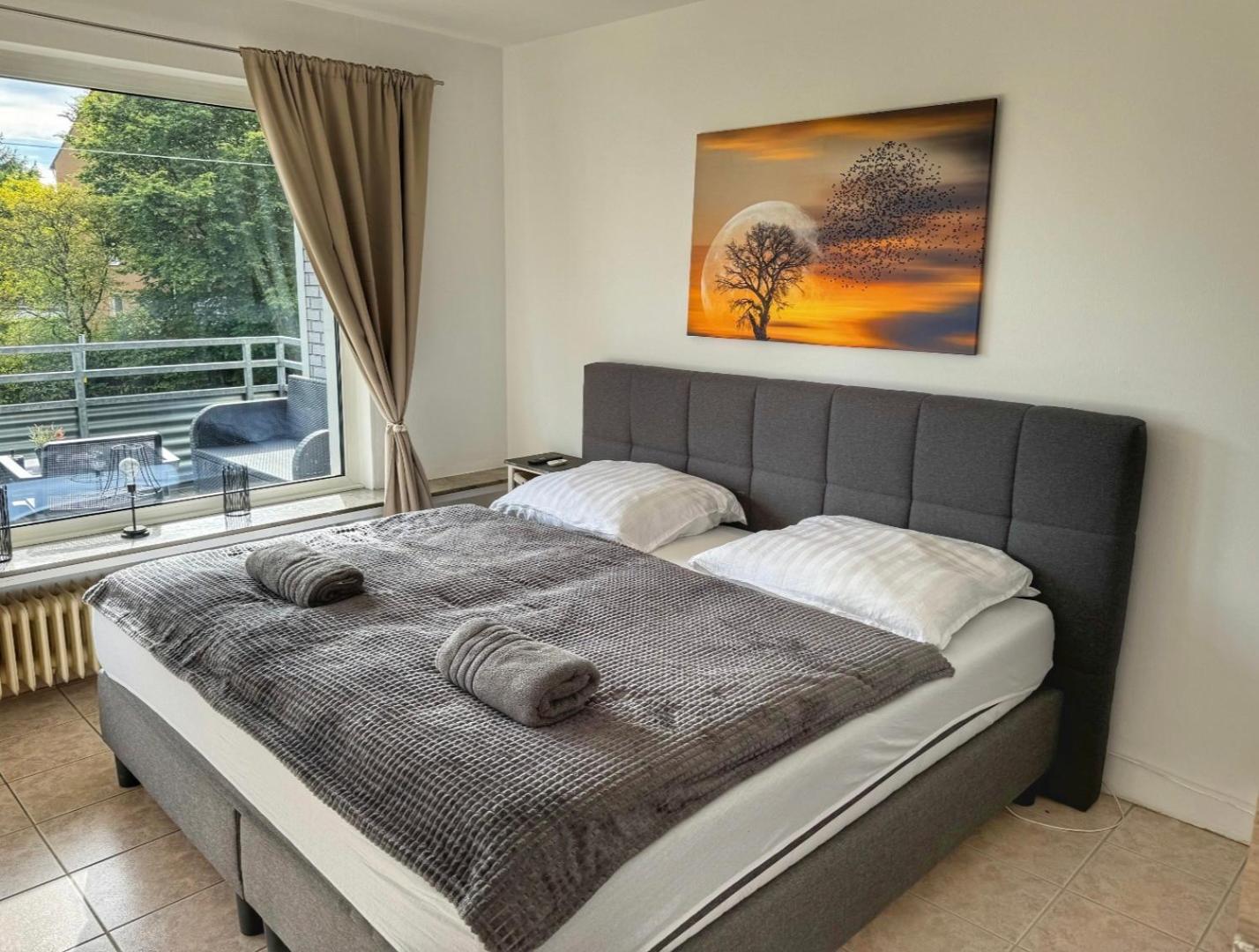 3 Zimmer Apartment Mit Balkon Wuppertal Exterior foto